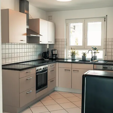 Ferienwohnung Frickenhausen Am Main شقة
